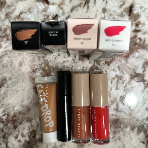 New Fenty Beauty 4 piece makeup set with black cosmetic bag - Picture 8 of 12